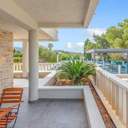 Beautiful In Mrljane