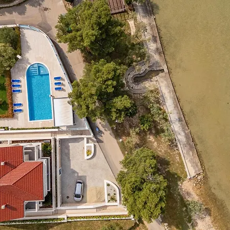 Beautiful In * Mrljane