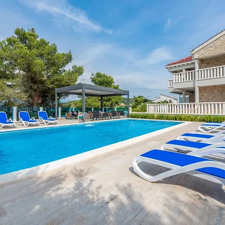 Beautiful In アパート Mrljane