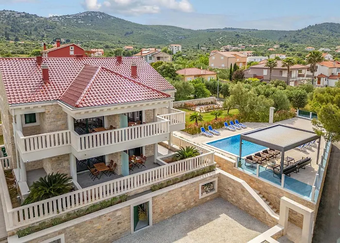 Beautiful In Апартаменты Mrljane